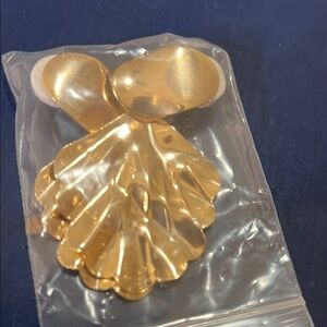 Elegant Gold Shell Earrings